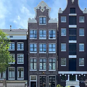 ** Hotel Facade Pays-Bas